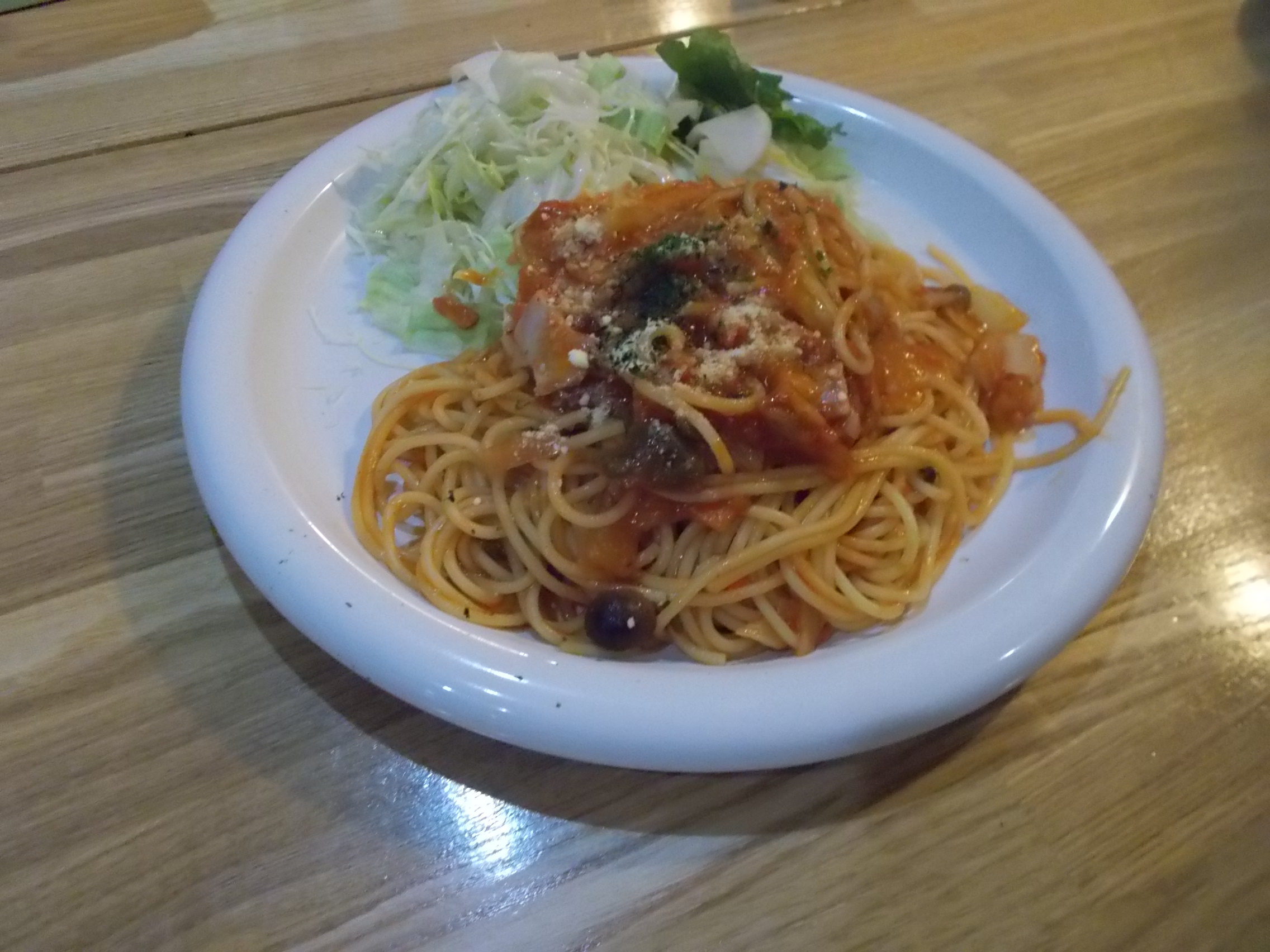 メニューは１種類ですが、カレーの時とパスタの時があります。
