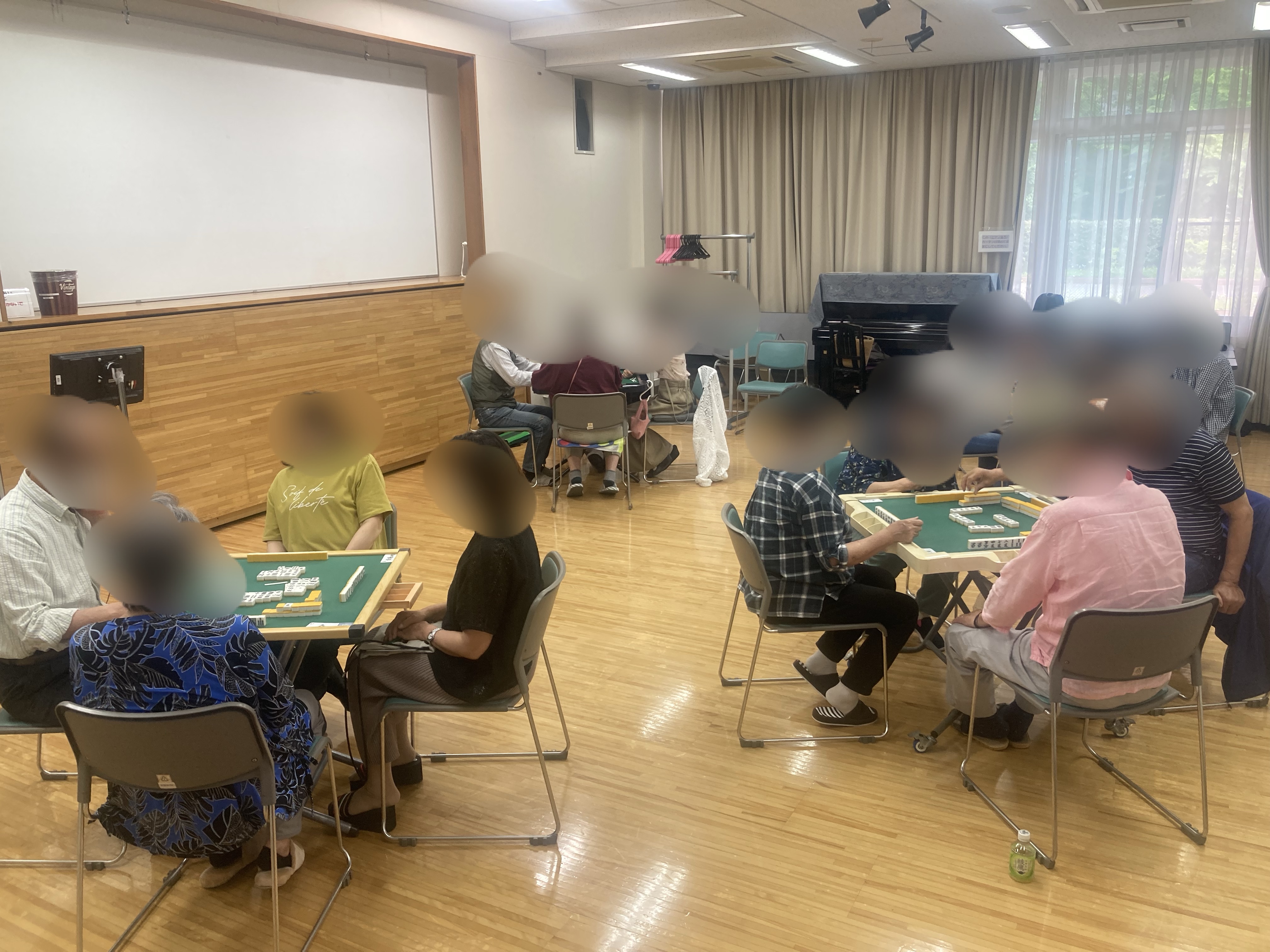 東京都東村山市　恩多ふれあいセンターでの健康麻雀の様子です。